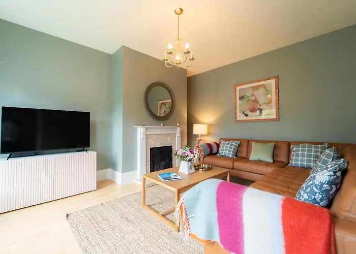 Dingle Townside Nest